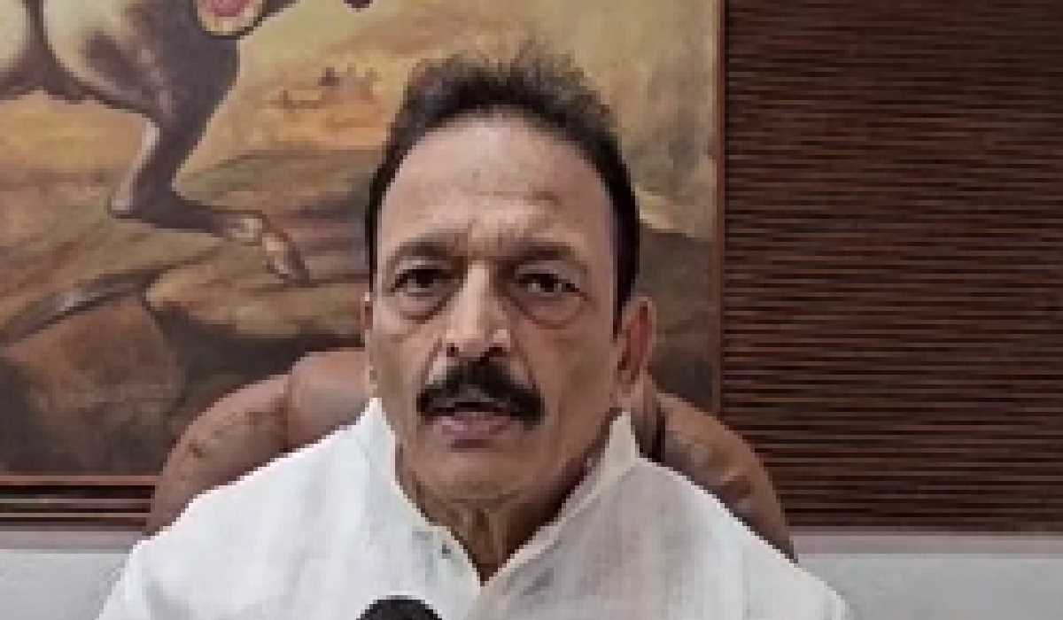 कांग्रेस नेता भाई जगताप के बिगड़े बोल- चुनाव आयोग को बताया कुत्ता